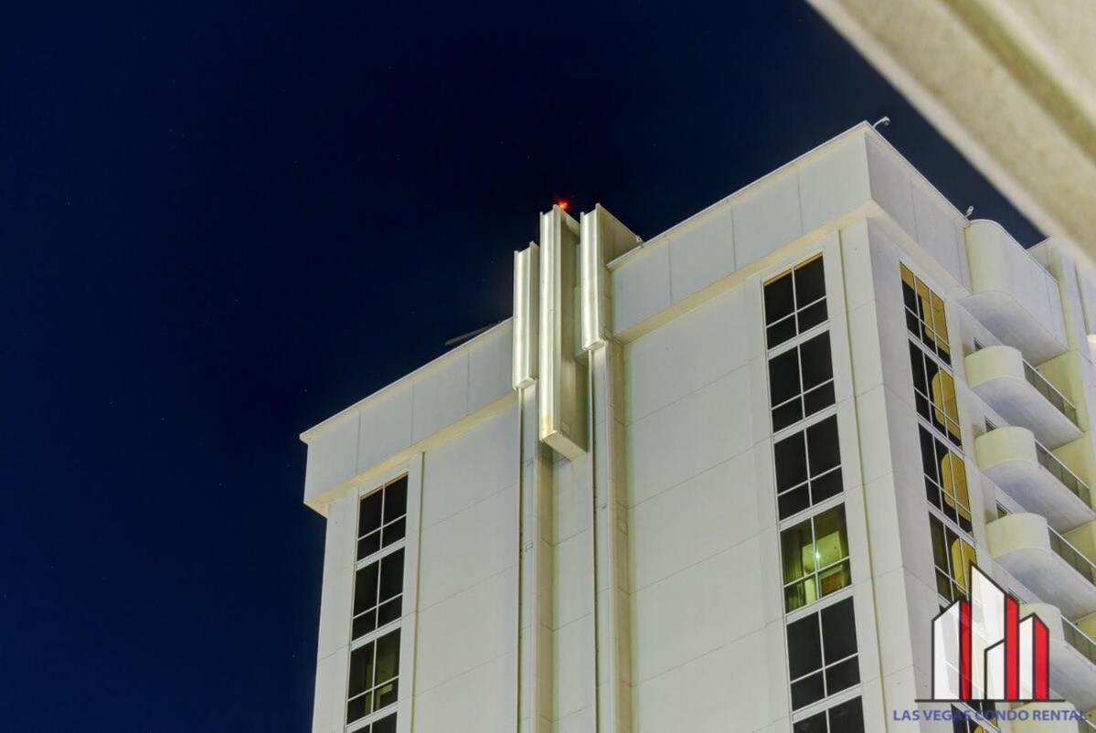 Mgm Signature-34-803 F1 Track & Strip View Holiday home